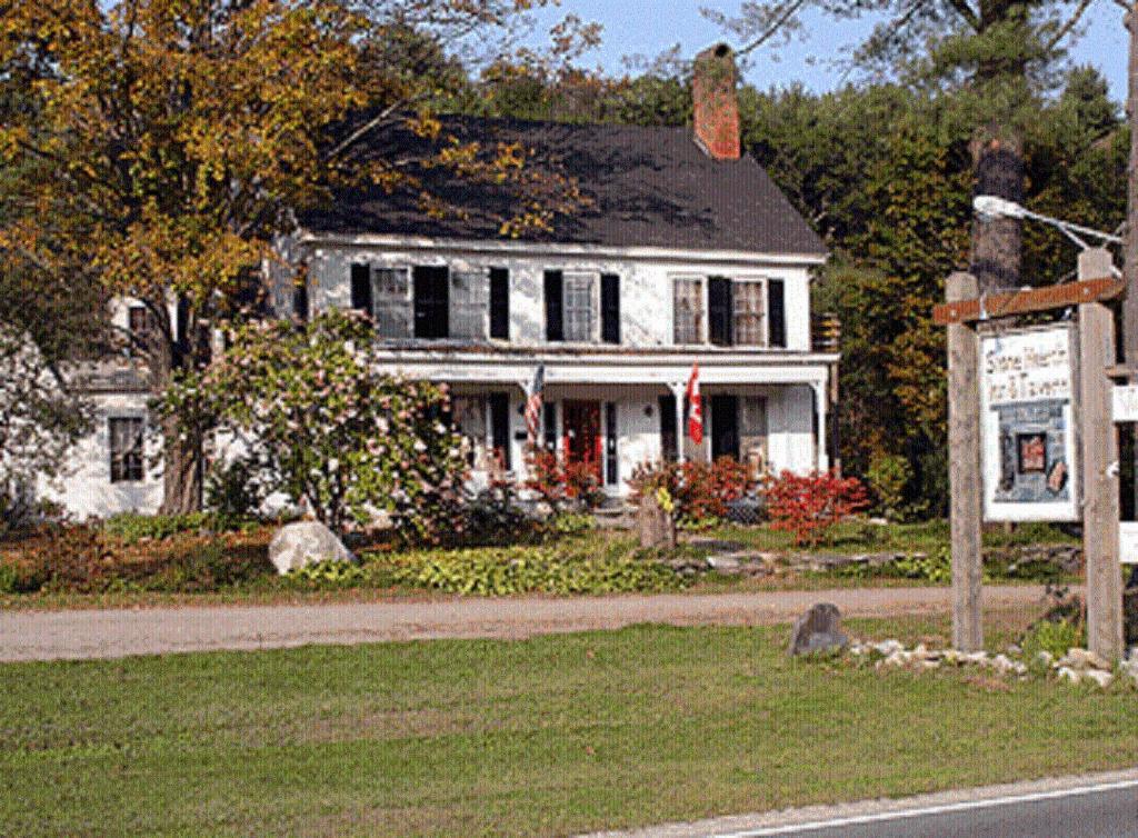 Stone Hearth Inn And Eatery Chester Exterior foto