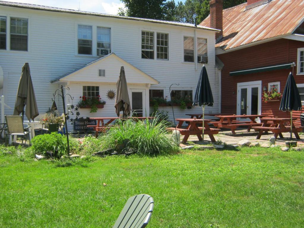 Stone Hearth Inn And Eatery Chester Exterior foto